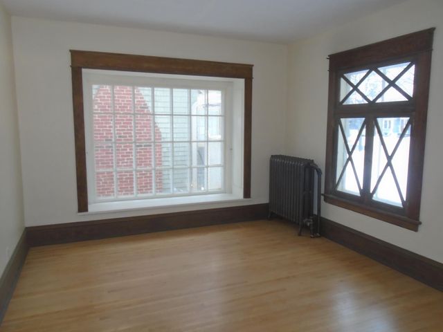 1048 Linwood Avenue, Saint Paul, MN 55105