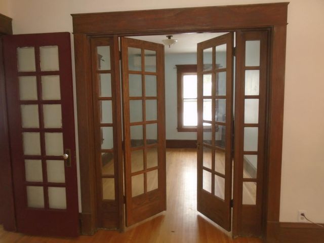 1048 Linwood Avenue, Saint Paul, MN 55105