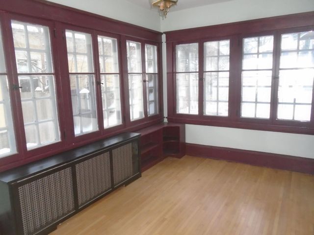 1048 Linwood Avenue, Saint Paul, MN 55105