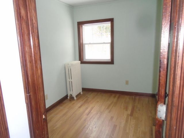 1048 Linwood Avenue, Saint Paul, MN 55105