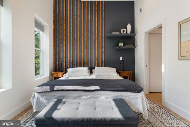 922 8TH ST NE, Washington, DC 20002