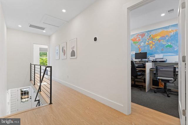 922 8TH ST NE, Washington, DC 20002