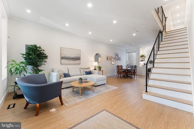 922 8TH ST NE, Washington, DC 20002