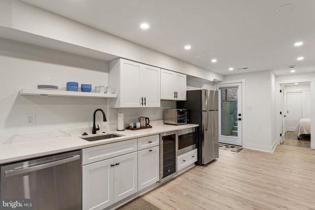 922 8TH ST NE, Washington, DC 20002