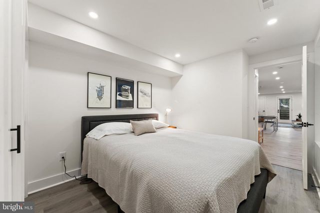 922 8TH ST NE, Washington, DC 20002