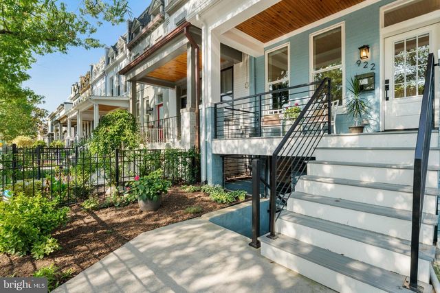 922 8TH ST NE, Washington, DC 20002