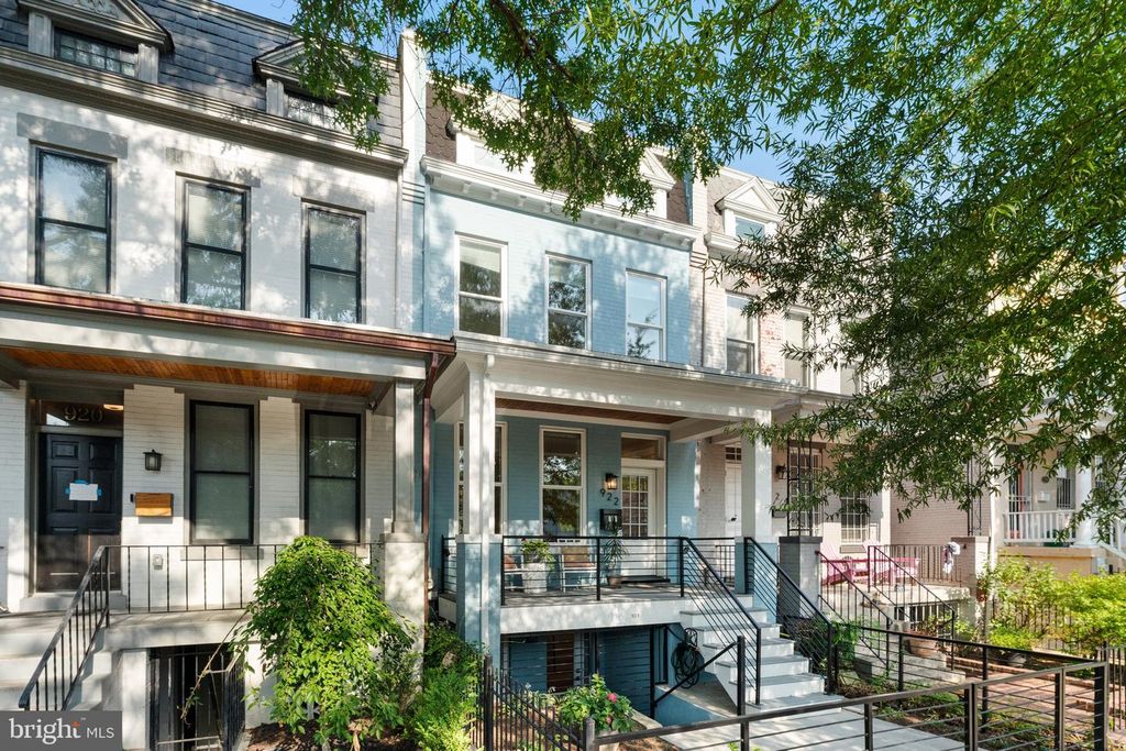 922 8TH ST NE, Washington, DC 20002