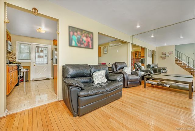 876 Oliver Avenue, Westbury, NY 11590