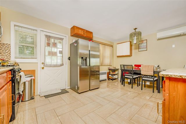 876 Oliver Avenue, Westbury, NY 11590