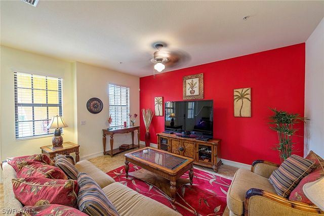 9102 Capistrano ST S 72-3, Naples, FL 34113