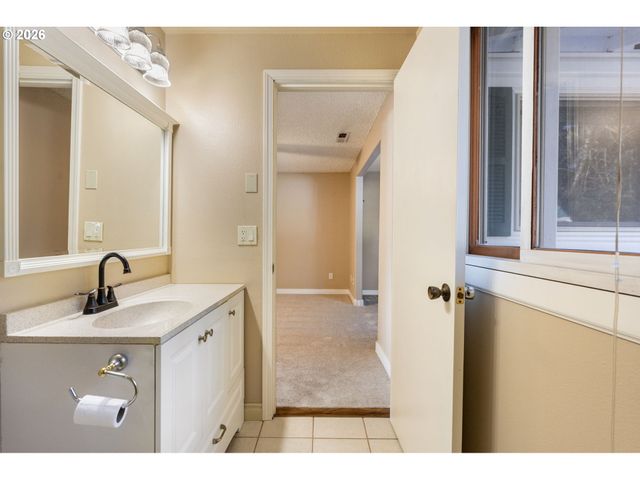 3812 Ne 100TH Ct, Vancouver, WA 98662