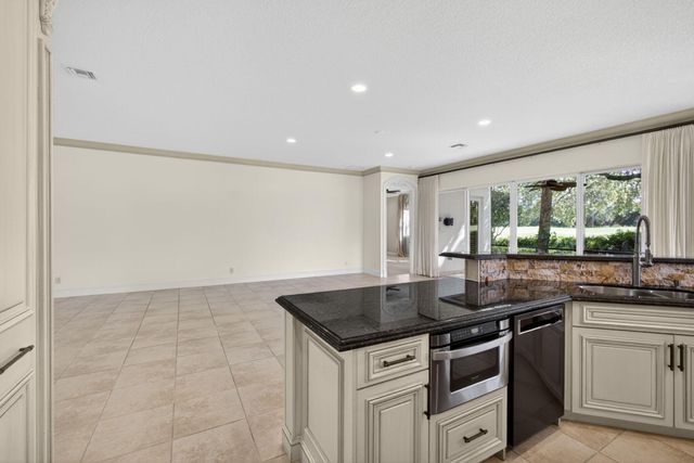 11548 Villa Vasari Drive, Palm Beach Gardens, FL 33418