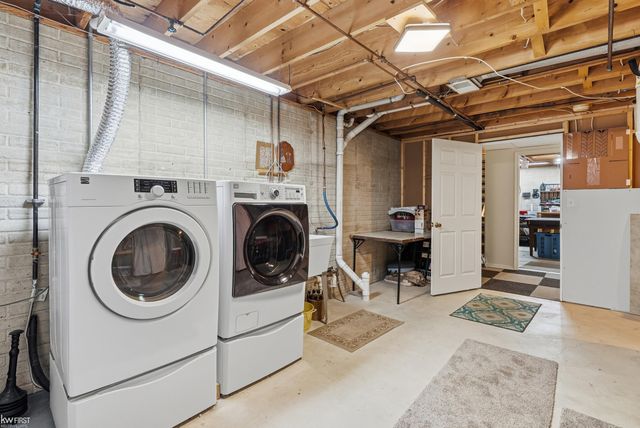 4482 Springbrook Drive, Swartz Creek, MI 48473