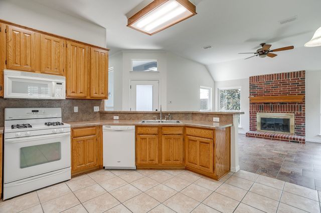 3820 Misty Glen Court, Bedford, TX 76021