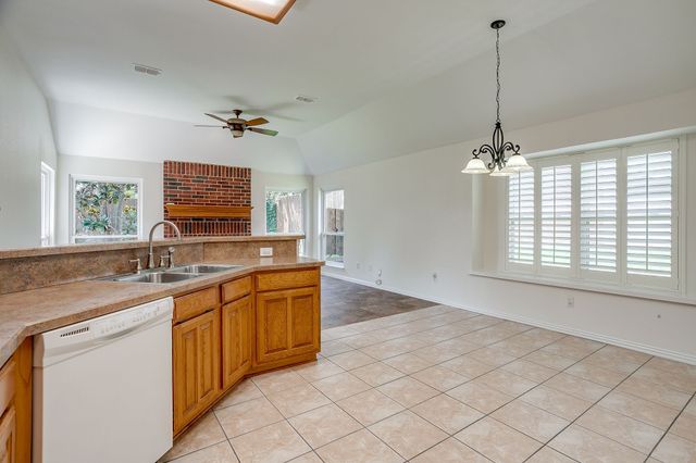 3820 Misty Glen Court, Bedford, TX 76021