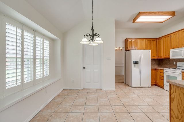 3820 Misty Glen Court, Bedford, TX 76021