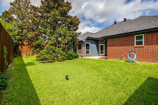 3820 Misty Glen Court, Bedford, TX 76021