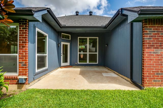 3820 Misty Glen Court, Bedford, TX 76021