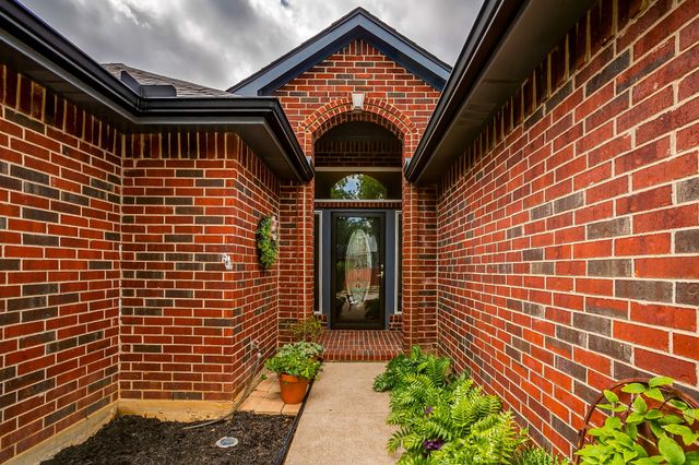 3820 Misty Glen Court, Bedford, TX 76021