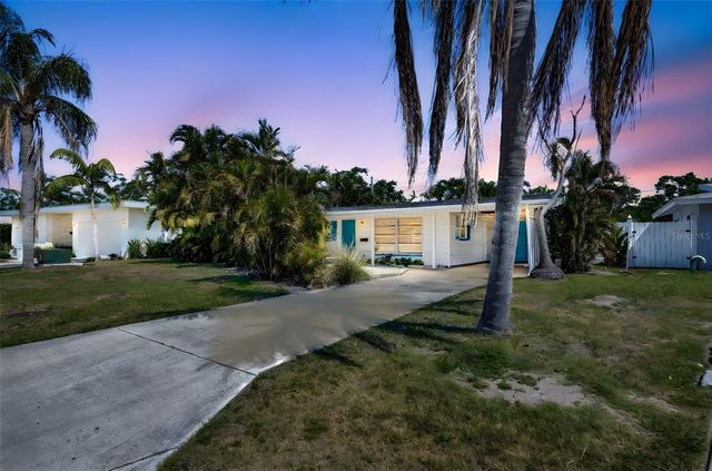 2307 VALENCIA DRIVE, Sarasota, FL 34239