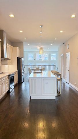 3422 S NORMAL Avenue, Chicago, IL 60616