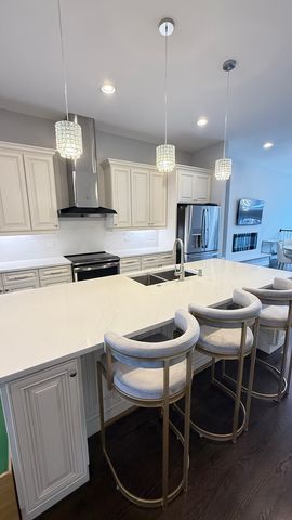 3422 S NORMAL Avenue, Chicago, IL 60616