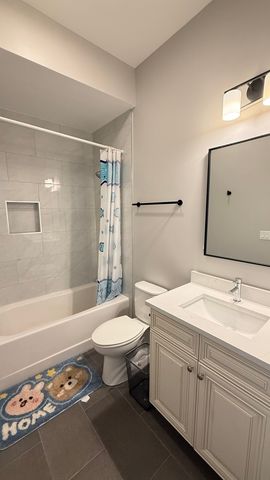 3422 S NORMAL Avenue, Chicago, IL 60616