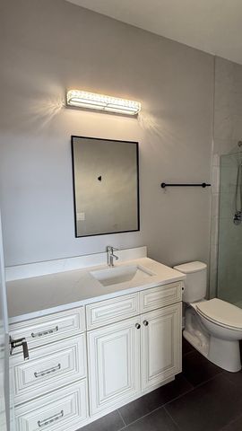 3422 S NORMAL Avenue, Chicago, IL 60616