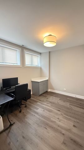 3422 S NORMAL Avenue, Chicago, IL 60616