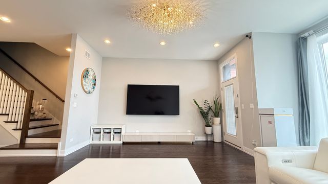 3422 S NORMAL Avenue, Chicago, IL 60616