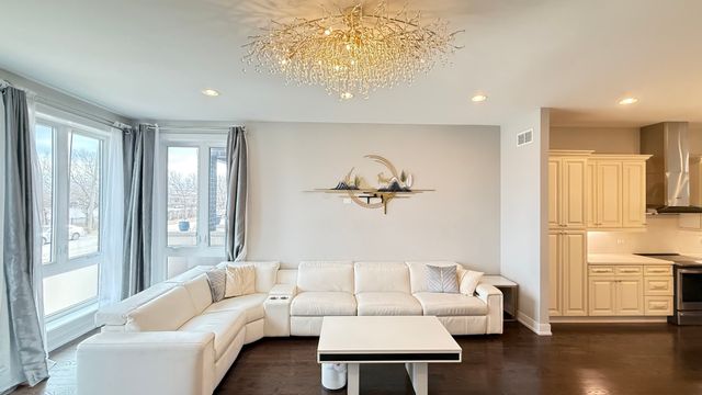 3422 S NORMAL Avenue, Chicago, IL 60616