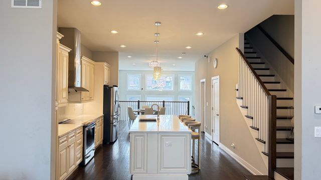 3422 S NORMAL Avenue, Chicago, IL 60616