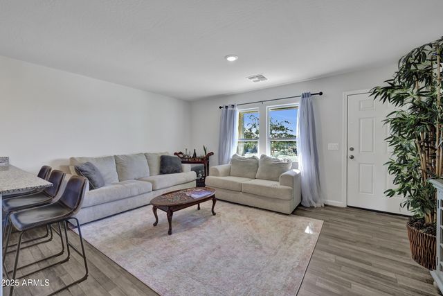 466 BASKIN Drive, Morristown, AZ 85342