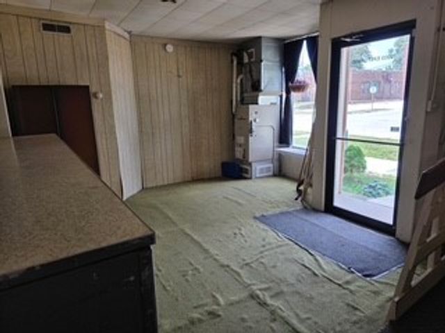 2203 E Grand Avenue, Des Moines, IA 50317