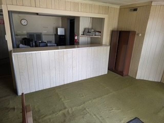 2203 E Grand Avenue, Des Moines, IA 50317