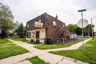 2203 E Grand Avenue, Des Moines, IA 50317
