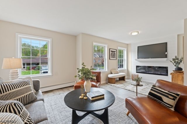 128 Big Piece Rd, Fairfield Twp., NJ 07004