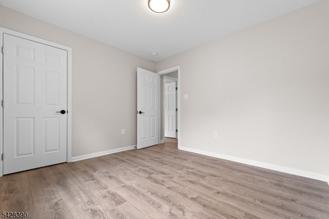 128 Big Piece Rd, Fairfield Twp., NJ 07004
