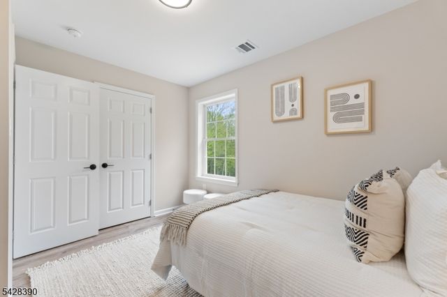 128 Big Piece Rd, Fairfield Twp., NJ 07004