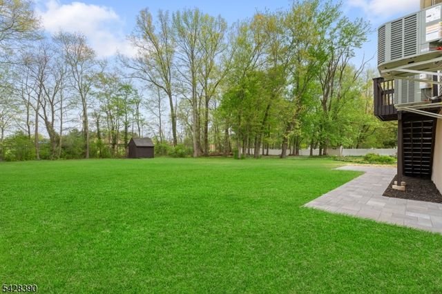 128 Big Piece Rd, Fairfield Twp., NJ 07004