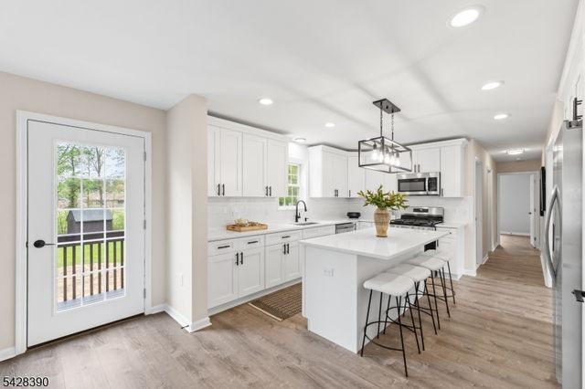 128 Big Piece Rd, Fairfield Twp., NJ 07004