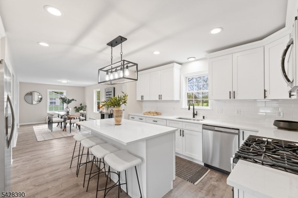 128 Big Piece Rd, Fairfield Twp., NJ 07004