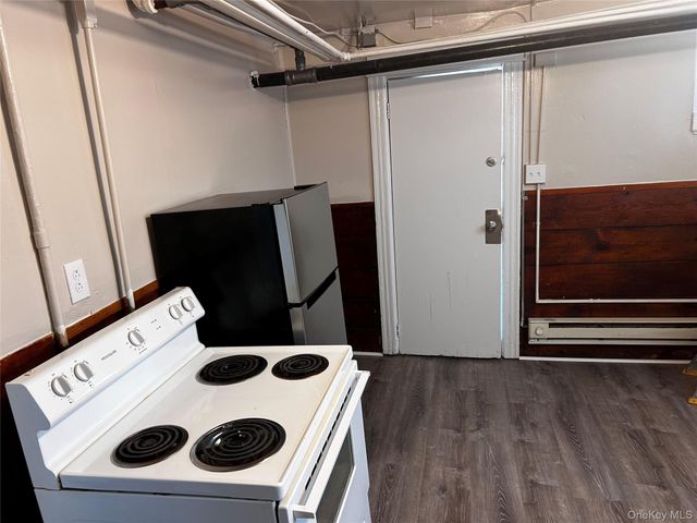 65 Academy Street 2, Poughkeepsie, NY 12601