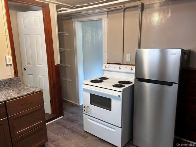 65 Academy Street 2, Poughkeepsie, NY 12601