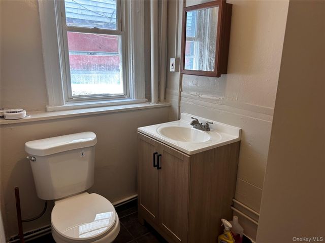 65 Academy Street 2, Poughkeepsie, NY 12601
