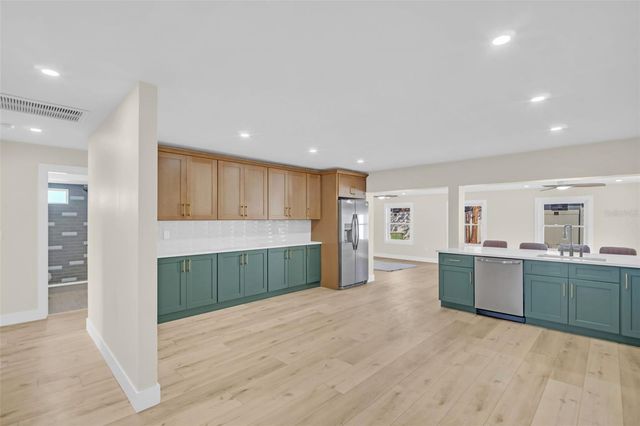 2520 SOUTHPOINTE DRIVE, Dunedin, FL 34698