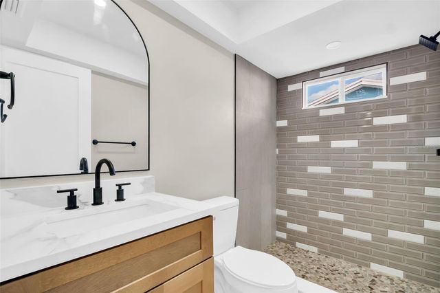 2520 SOUTHPOINTE DRIVE, Dunedin, FL 34698