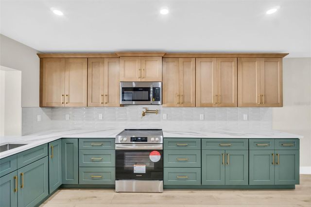 2520 SOUTHPOINTE DRIVE, Dunedin, FL 34698