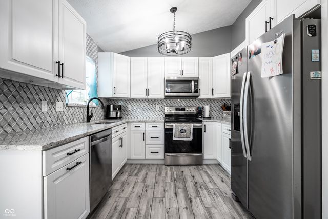 32 Morningside Court, Whiteland, IN 46184