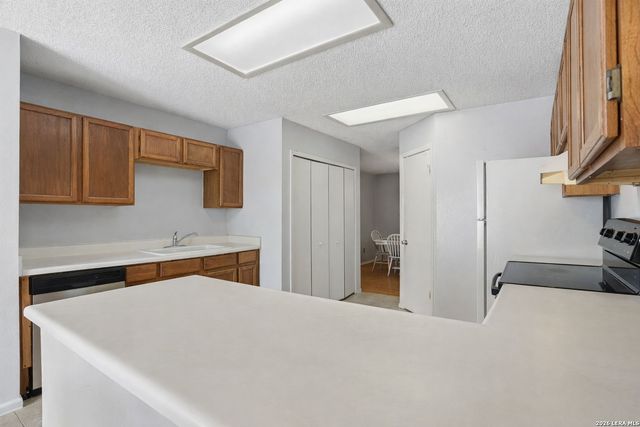 8414 Tiguex, Universal City, TX 78148